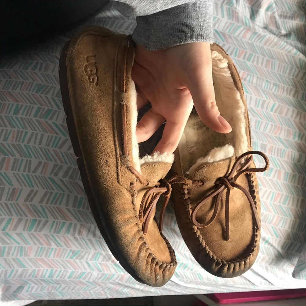 Dakota Ugg Moccasins Size 9